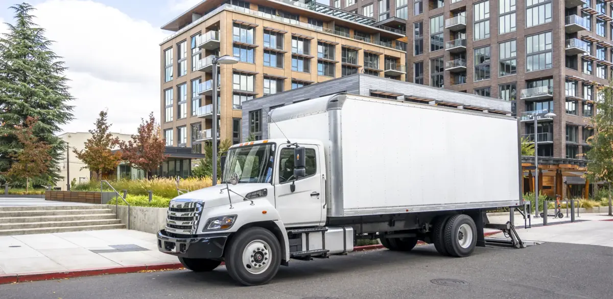 Commercial box truck