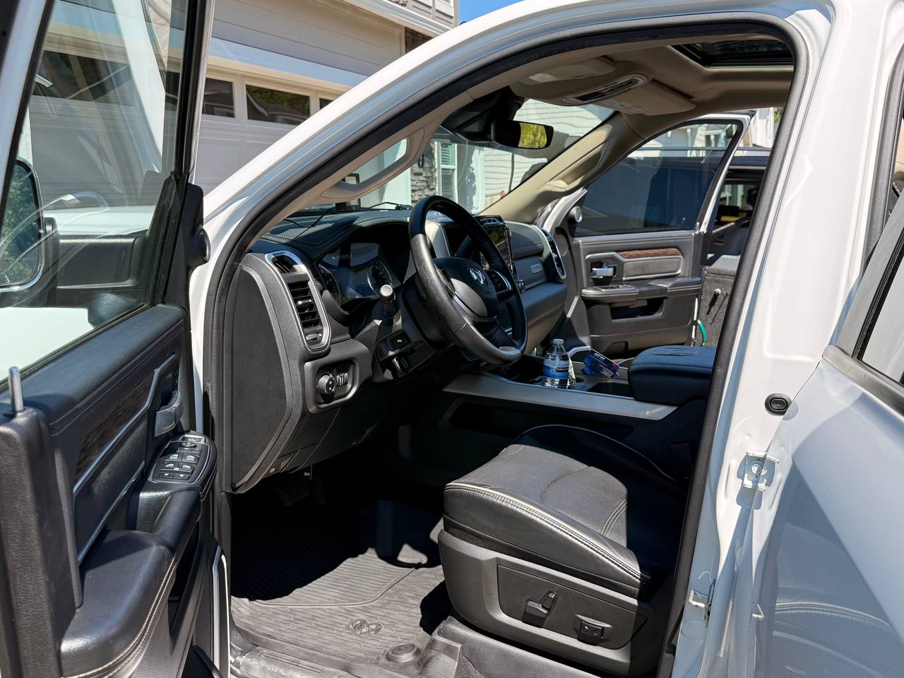 Vehicle interior after detailing