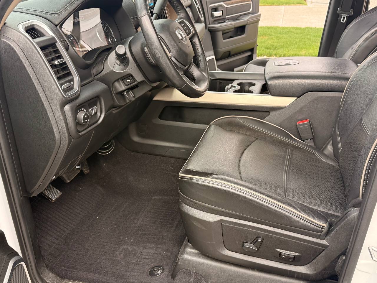 Vehicle interior before detailing